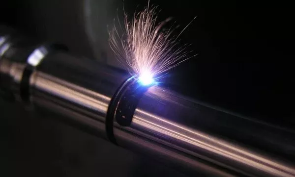 簡析光纖激光打標機打標效果不均勻的原因